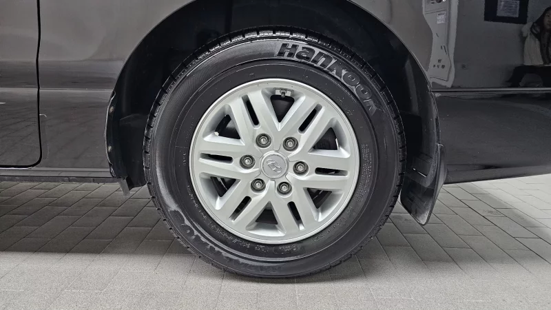 Hyundai Grand Starex