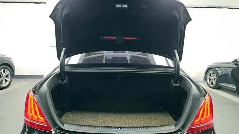 Genesis EQ900