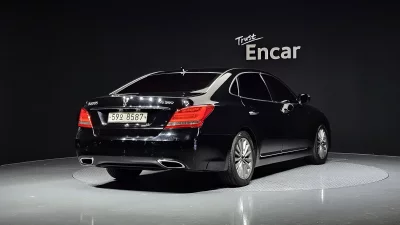 Hyundai Equus