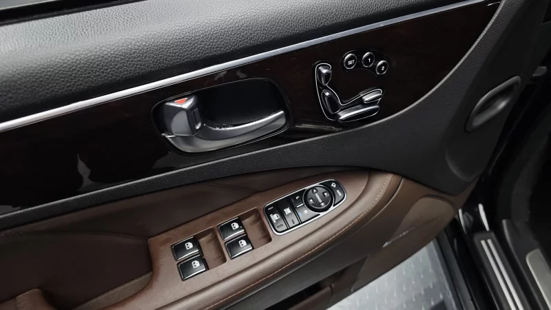 Hyundai Equus