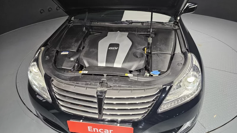 Hyundai Equus