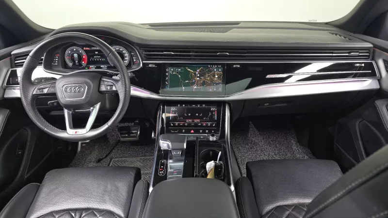 Audi Q8