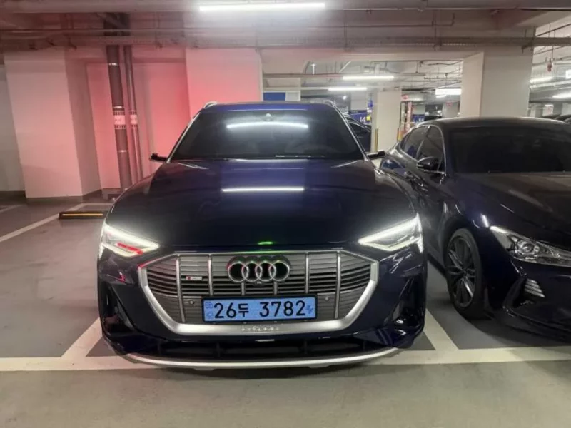 Audi e-tron