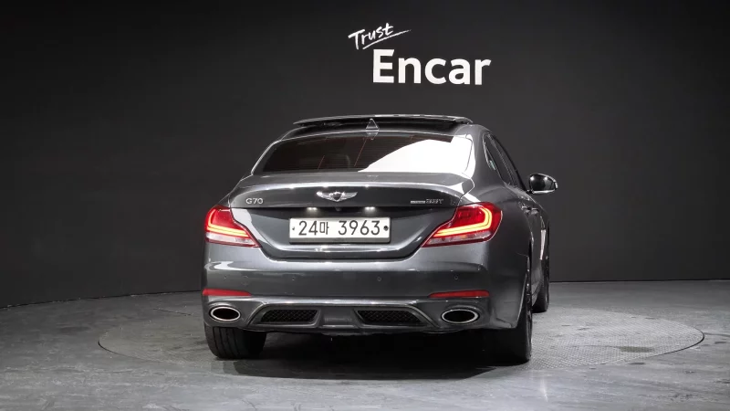 Genesis G70