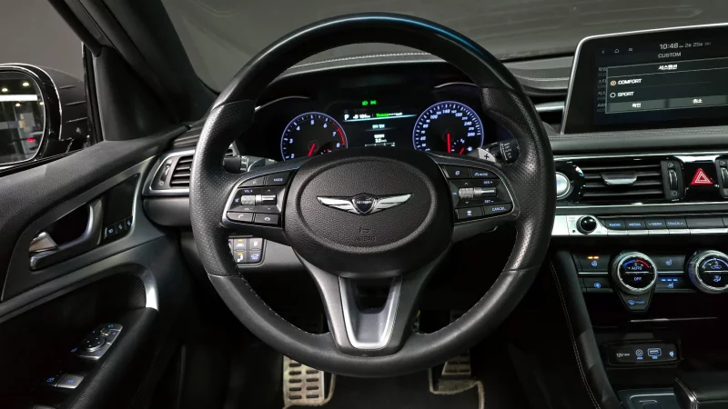 Genesis G70
