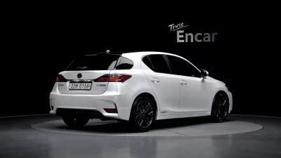 Lexus CT200h
