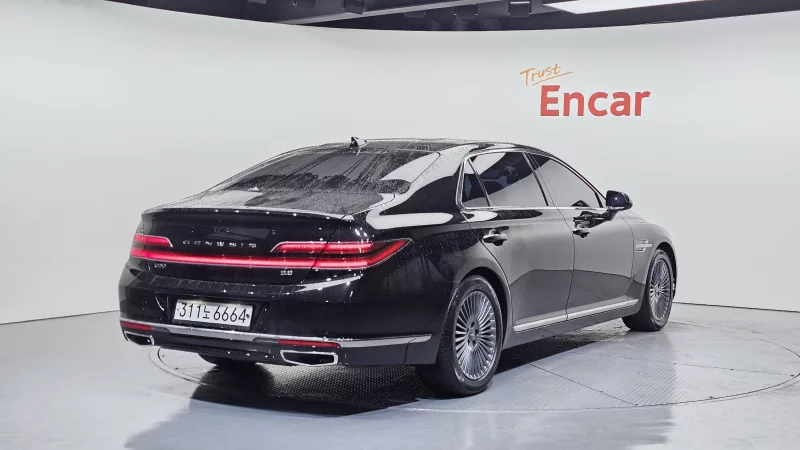 Genesis G90
