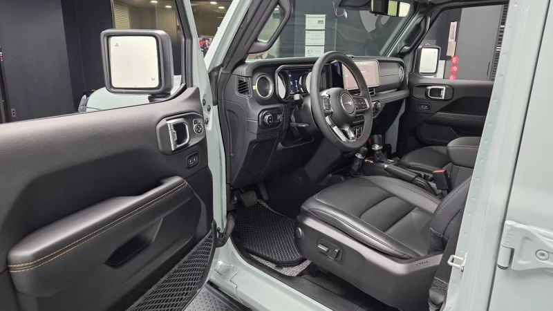 Jeep WRANGLER