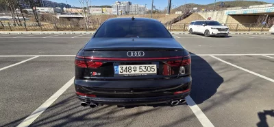 Audi S8