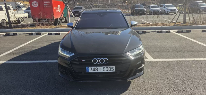 Audi S8