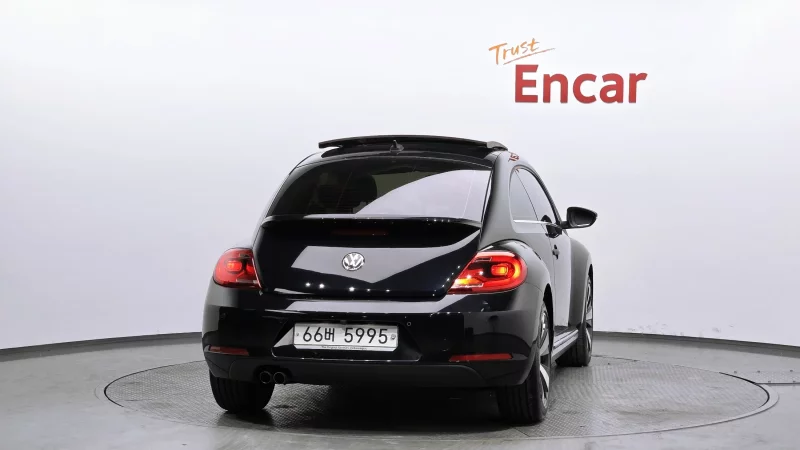 Volkswagen BEETLE