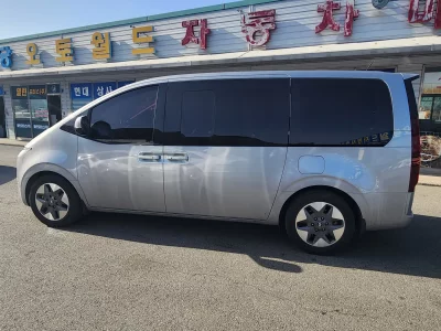 Hyundai Staria