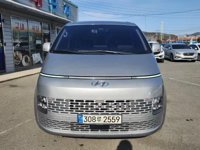 Hyundai Staria