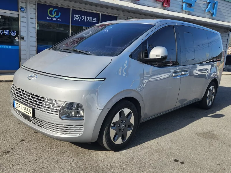 Hyundai Staria