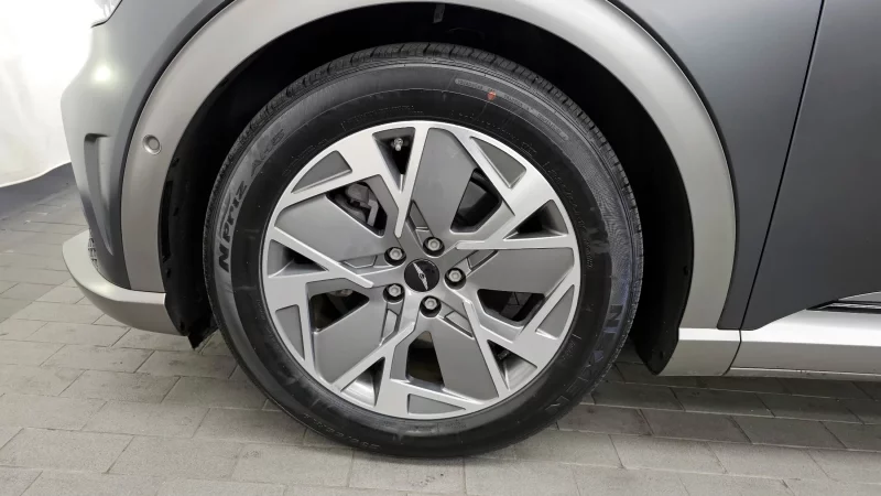 Genesis GV60