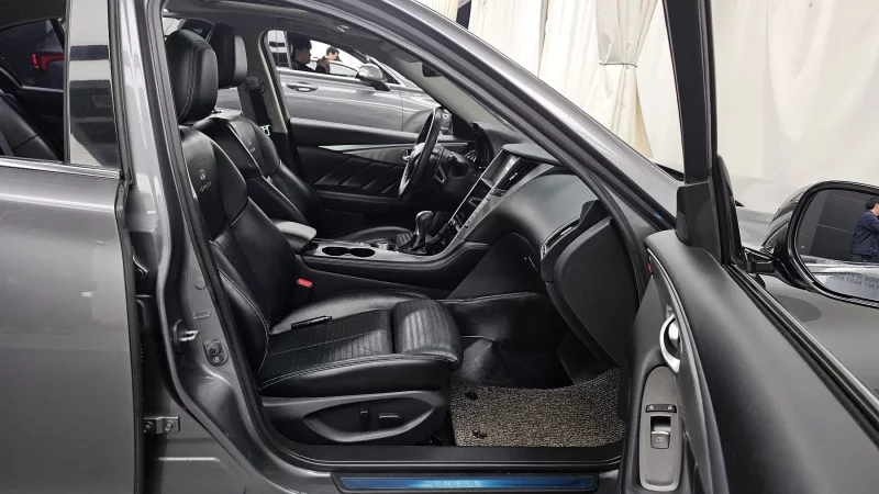 Infiniti Q50