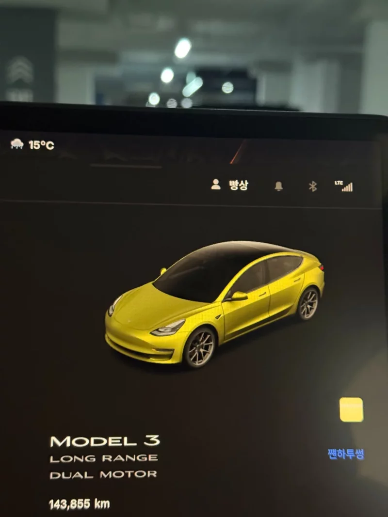 Tesla MODEL 3