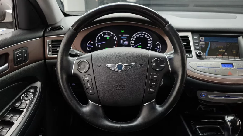 Hyundai Genesis