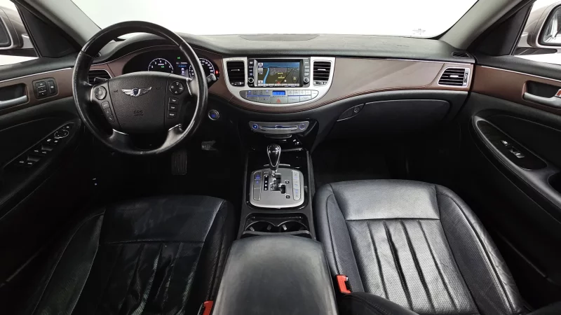 Hyundai Genesis