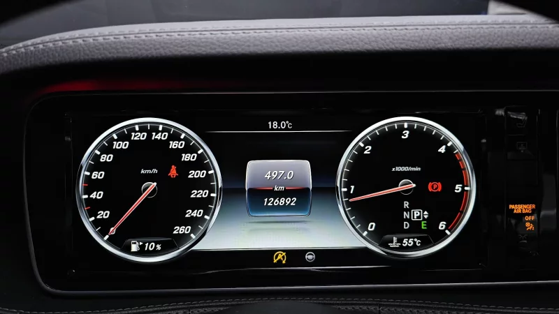 Mercedes-Benz S-Class
