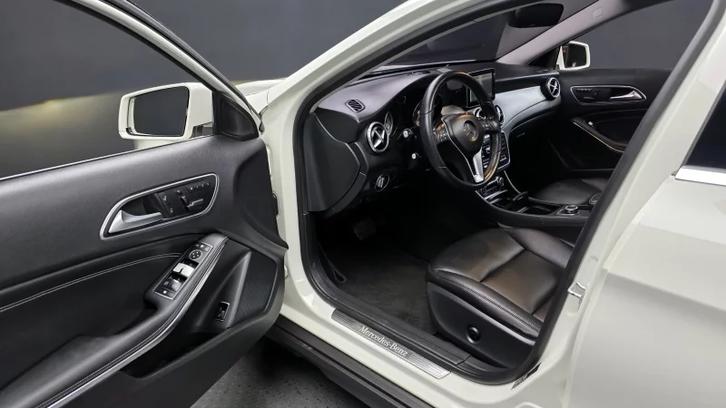 Mercedes-Benz GLA-Class