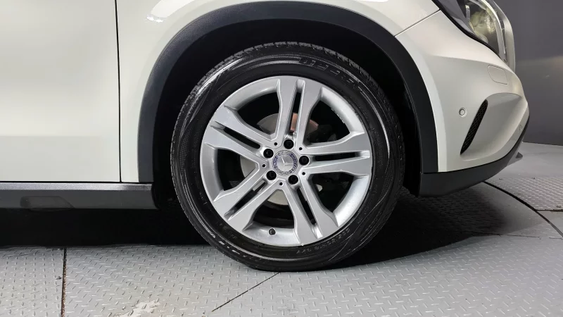 Mercedes-Benz GLA-Class