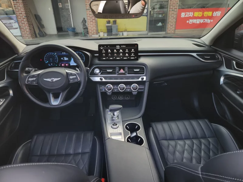 Genesis G70