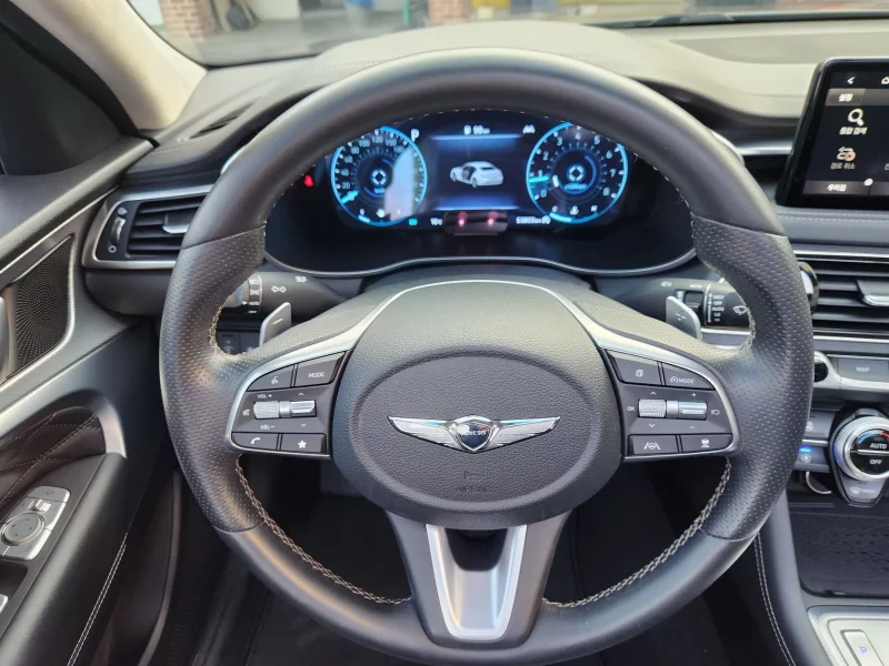 Genesis G70