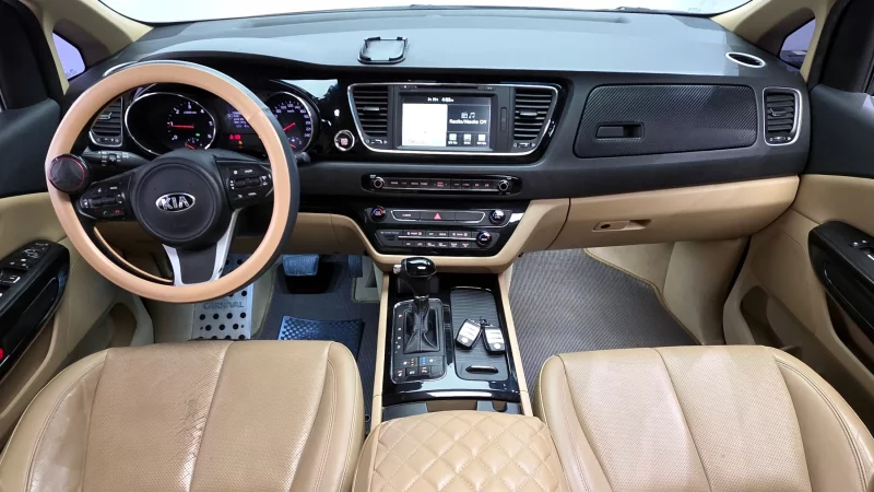 Kia Carnival
