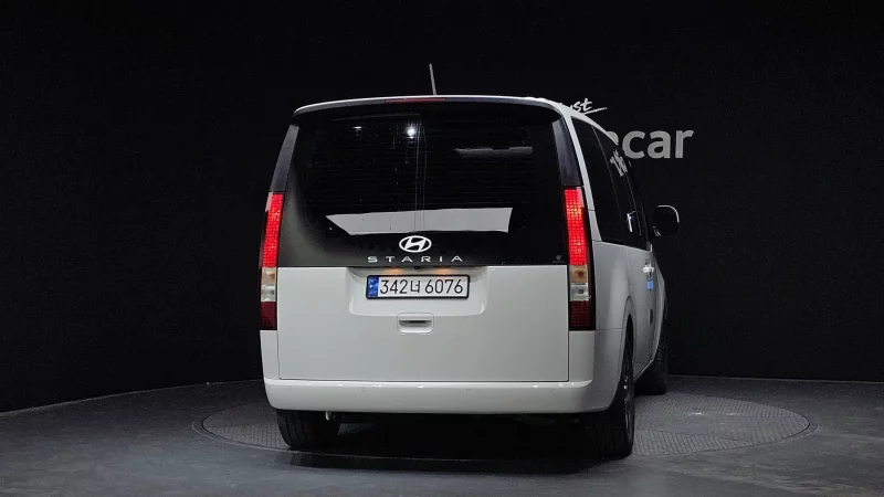 Hyundai Staria