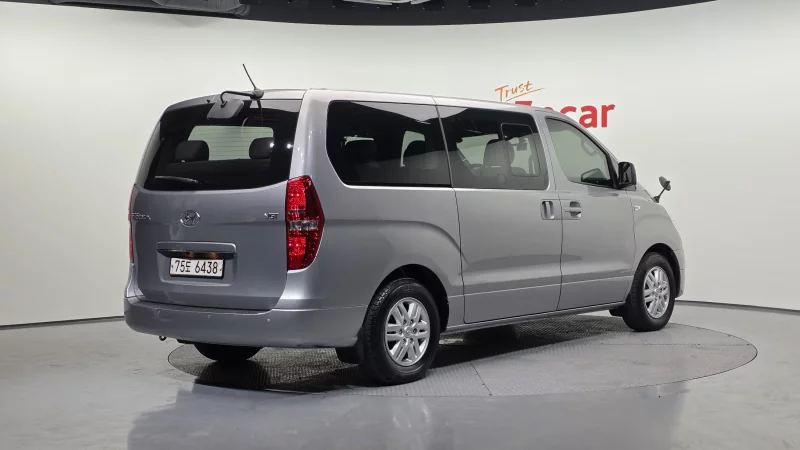 Hyundai Grand Starex
