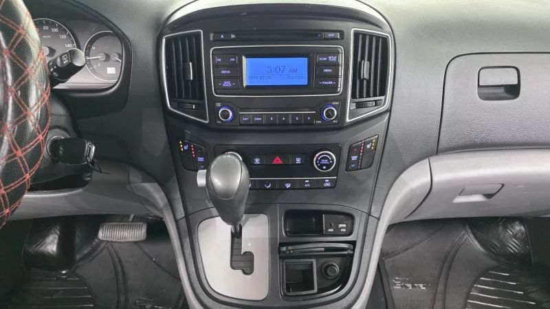 Hyundai Grand Starex