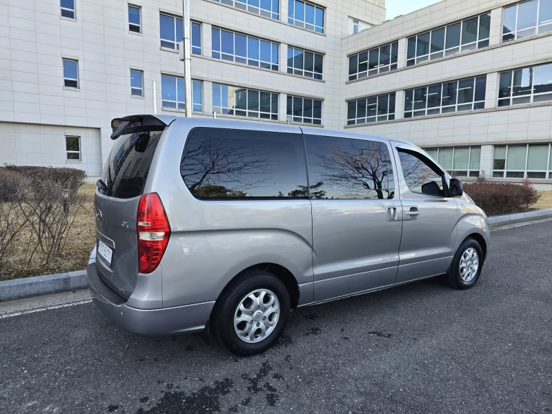 Hyundai Grand Starex