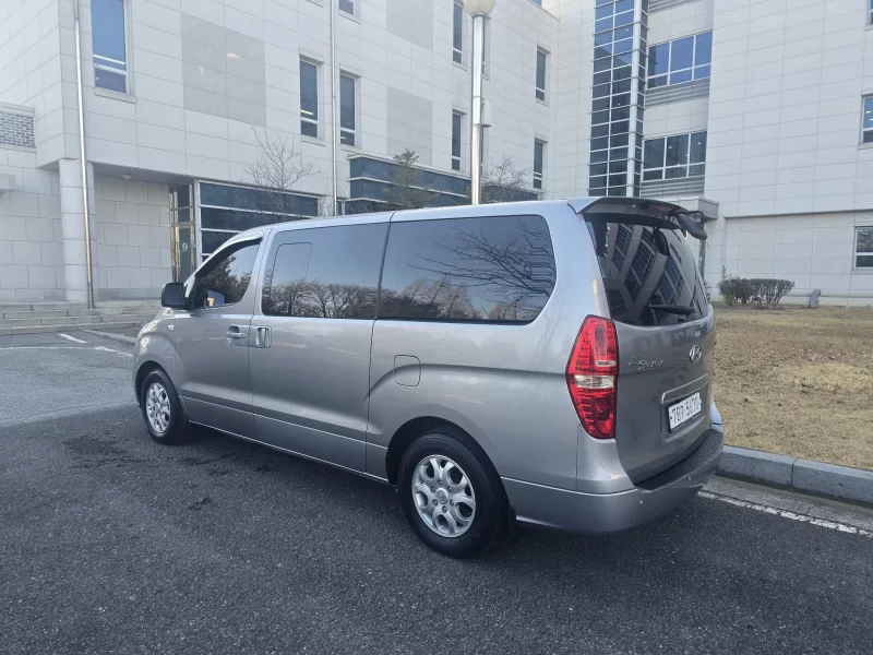 Hyundai Grand Starex