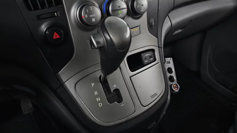 Hyundai Grand Starex