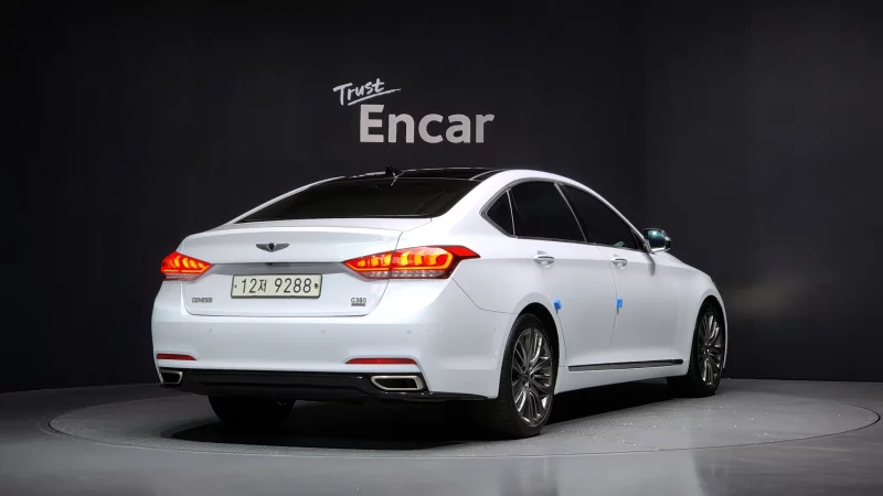 Hyundai Genesis