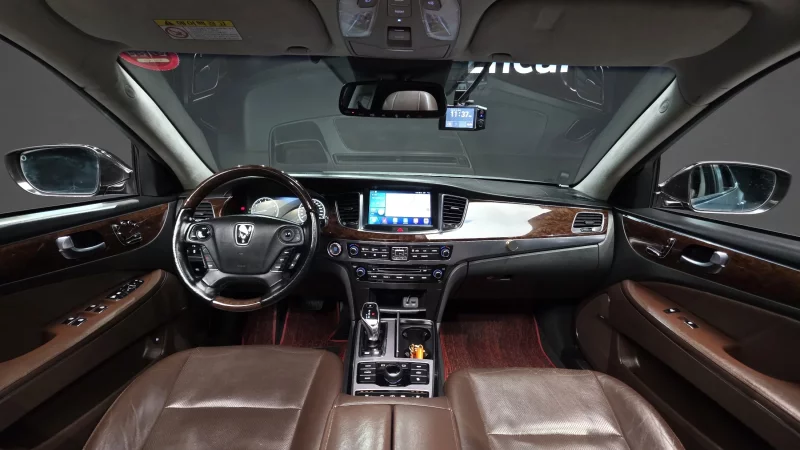 Hyundai Equus