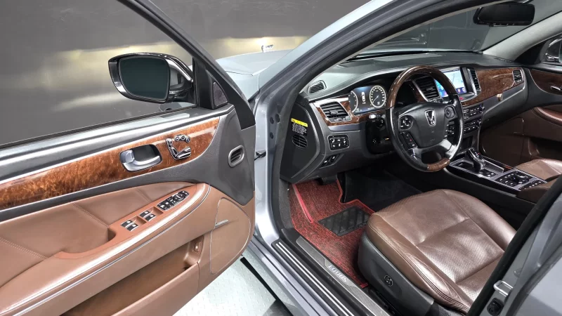 Hyundai Equus