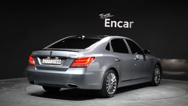 Hyundai Equus