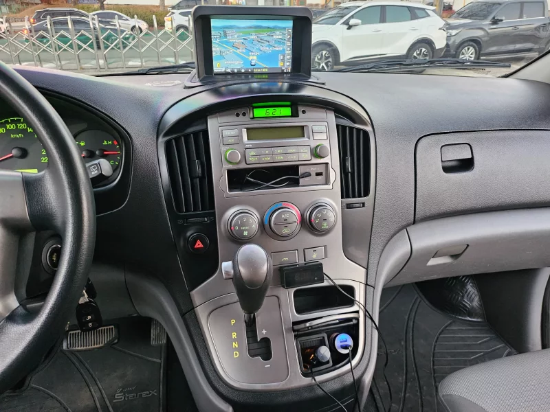 Hyundai Grand Starex