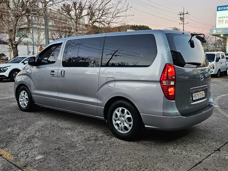 Hyundai Grand Starex