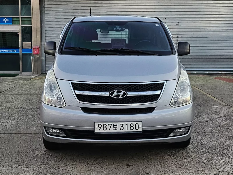 Hyundai Grand Starex