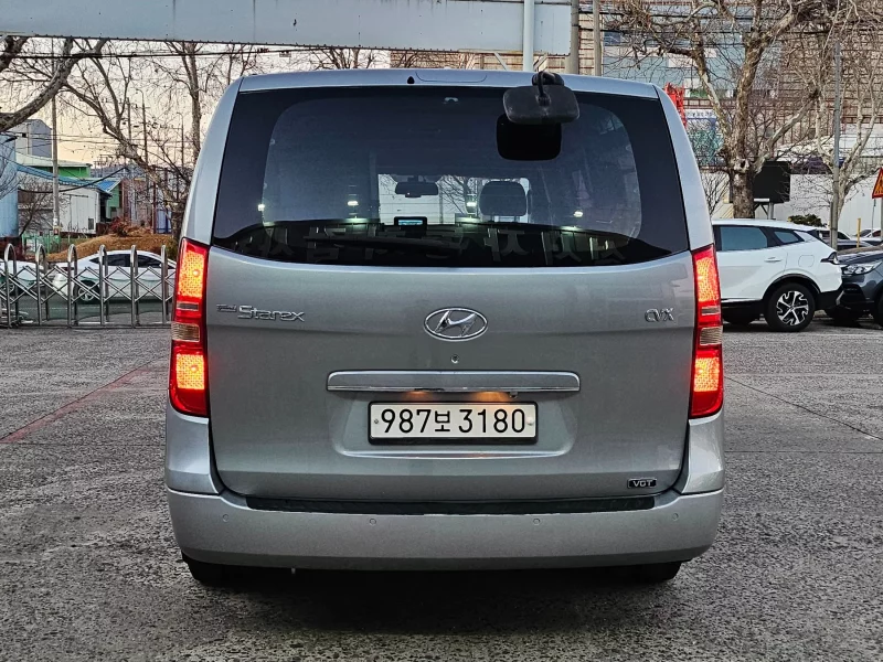 Hyundai Grand Starex