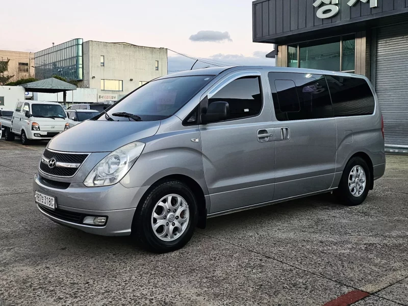Hyundai Grand Starex