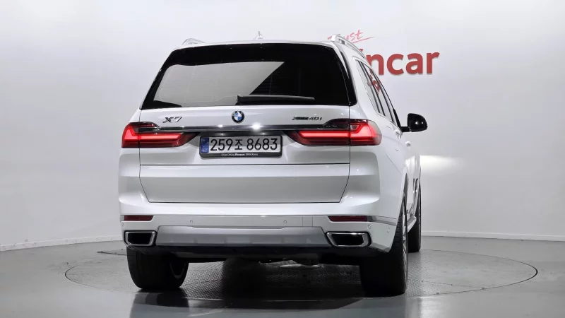 BMW X7