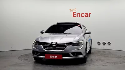 Renault SM6