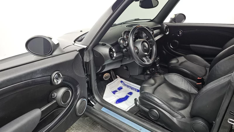 MINI Cooper Convertible