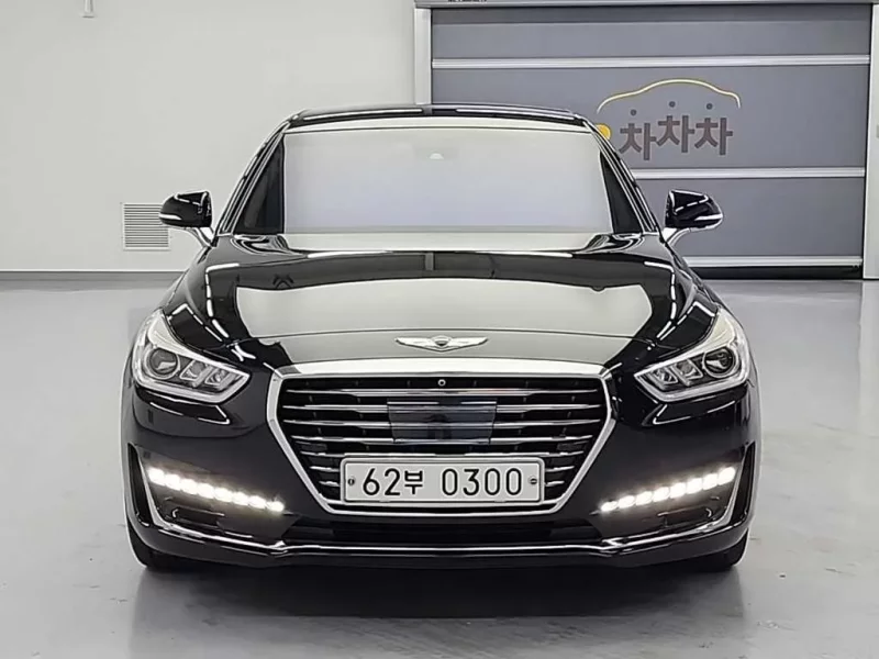 Genesis EQ900