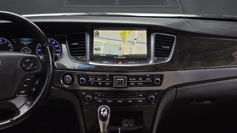 Hyundai Equus