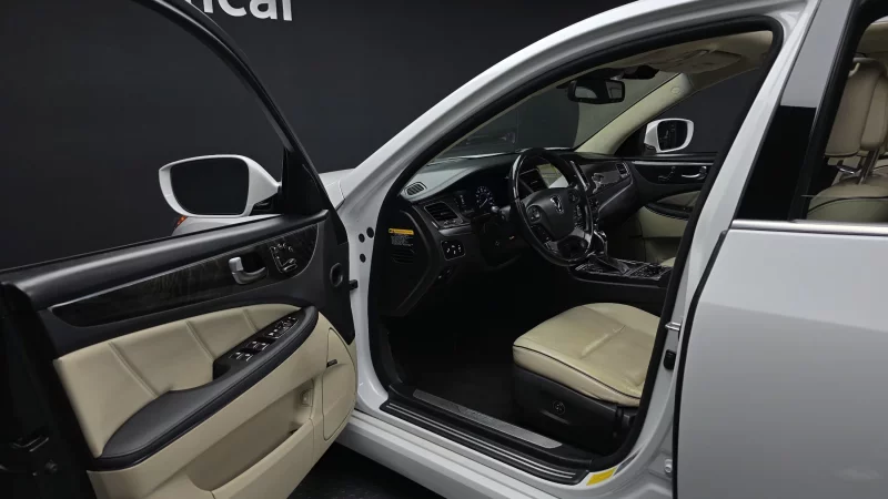 Hyundai Equus